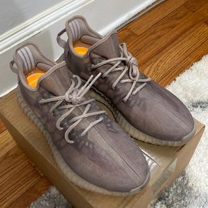 Yeezy Boost 350 Mono Mist